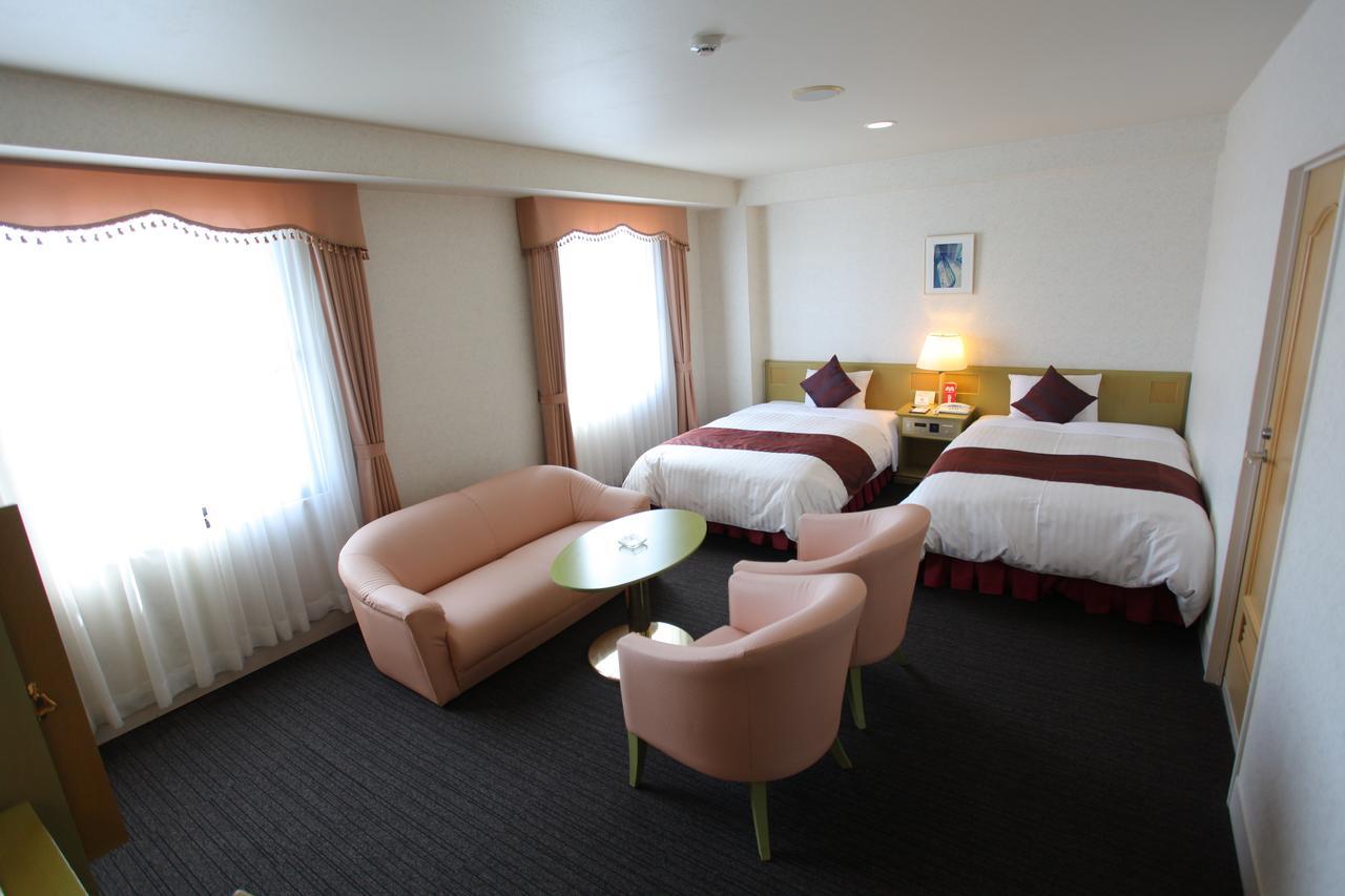 Hotel Verfort Hjuga Kültér fotó